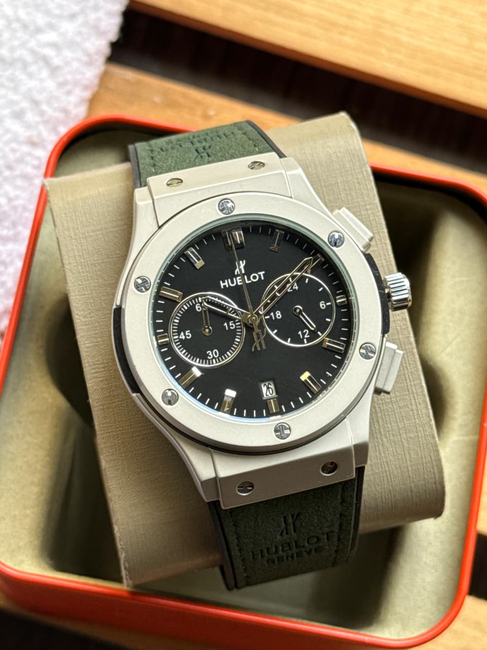 Hublot Classic Fusion - Analog Watch HB1002